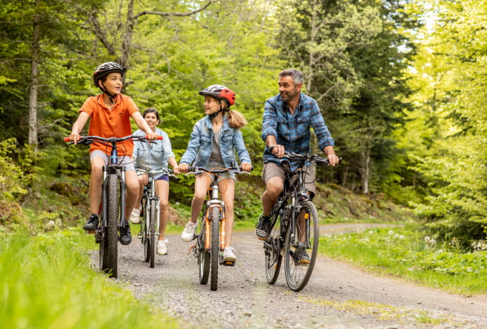 Vélo en famille en Auvergne