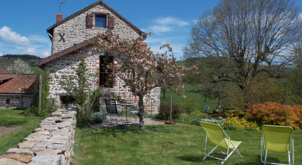 GITES DE FRANCE LE MAYET DE MONTAGNE ALLIER AUVERGNE