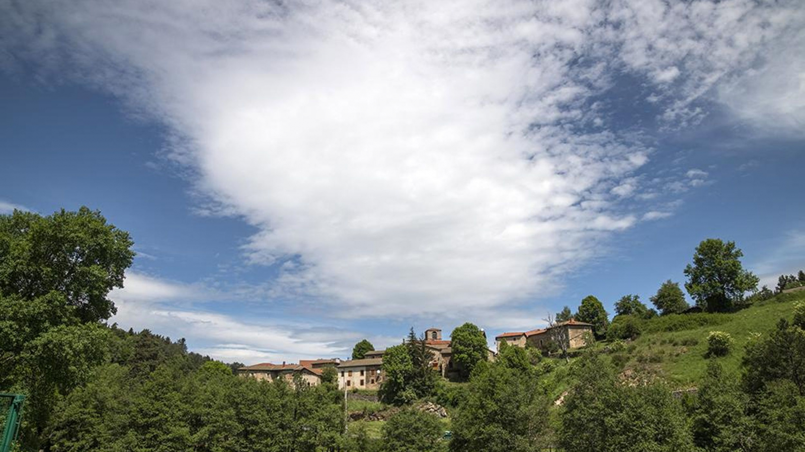 9 - Château de Chavaniac-Lafayette et vallée de la Senouire