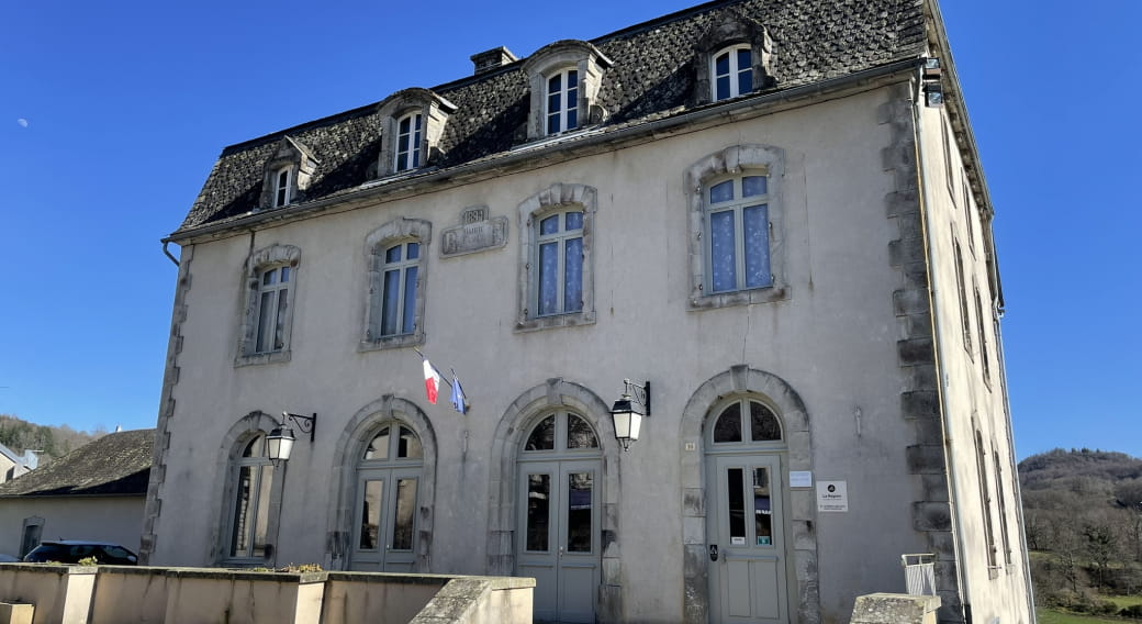 Mairie de Saint-Etienne de Chomeil