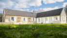 Une maison entouré d'un vaste parcGîtes de France Allier en Auvergne