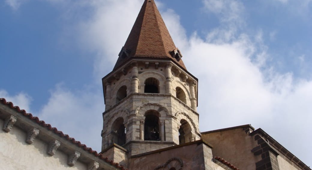 Collégiale Saint-Victor et Sainte Couronne