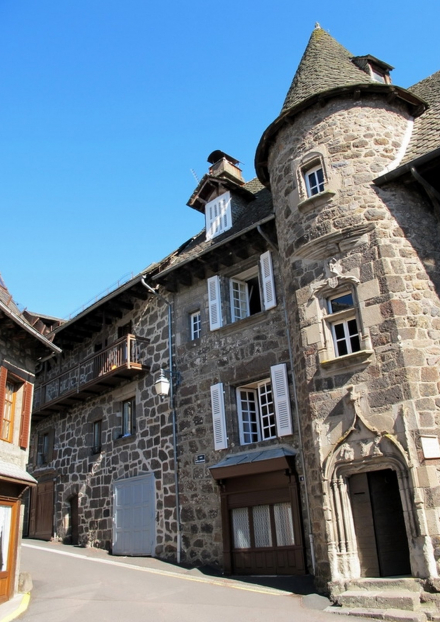 Vue de l'entrée et de  l'appartement