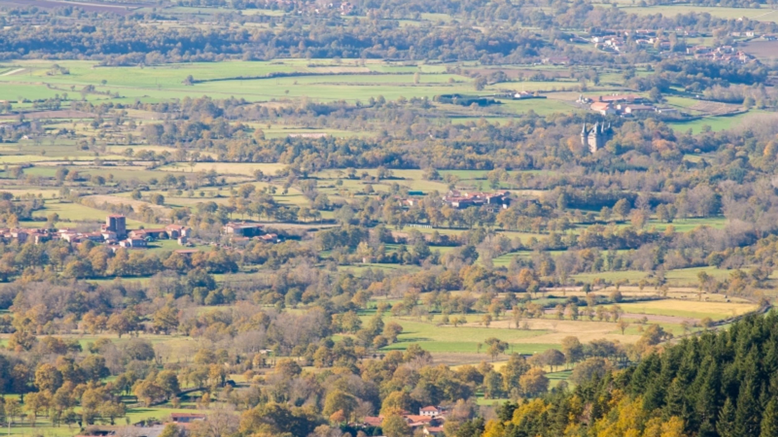 Vue sur le château de Flaghac