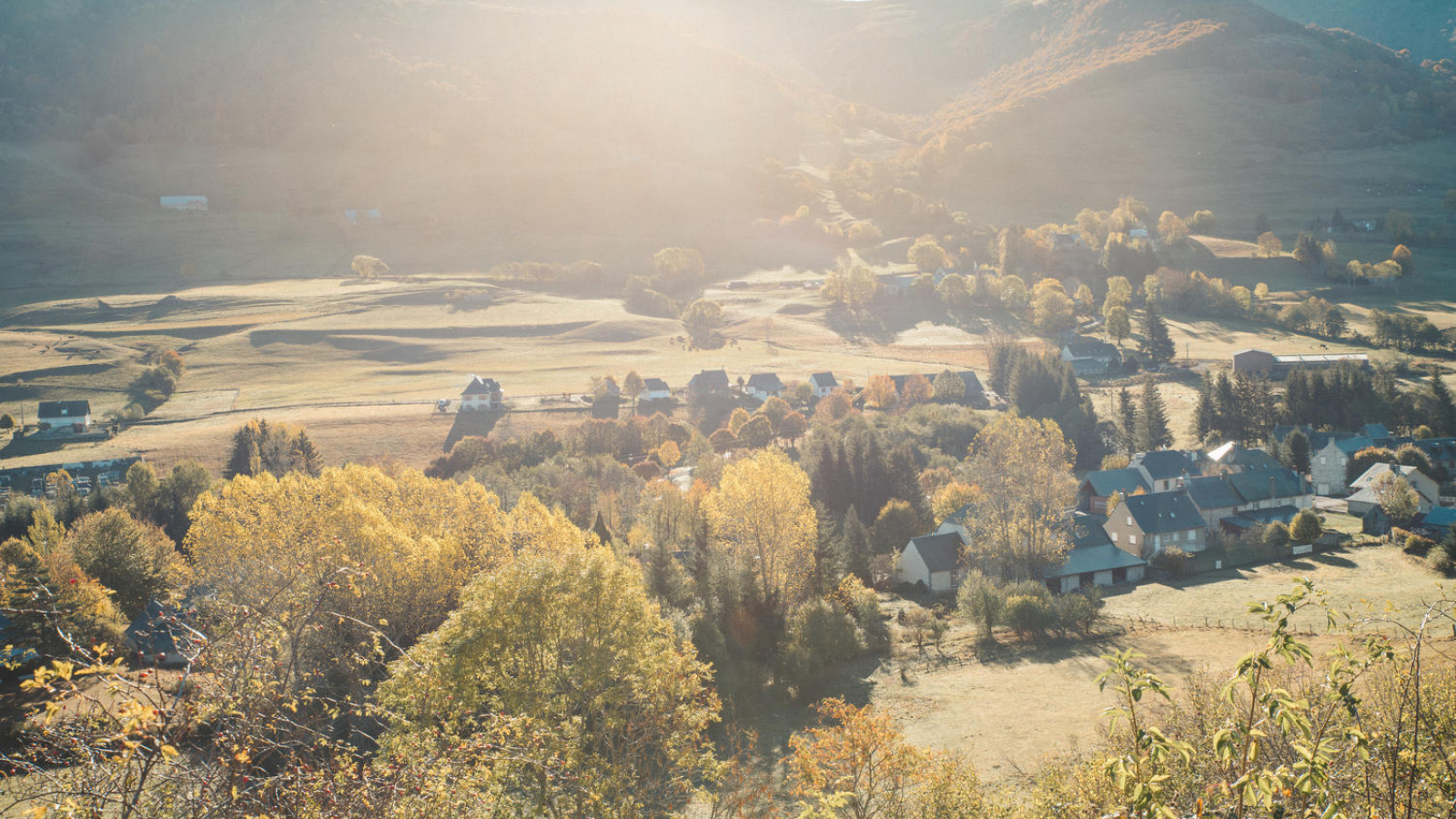 Très belle vue du village du Claux