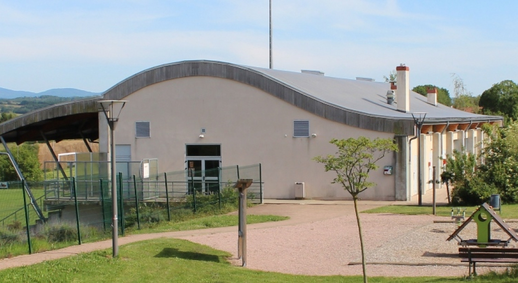 Salle du complexe socioculturel Gabriel Péronnet