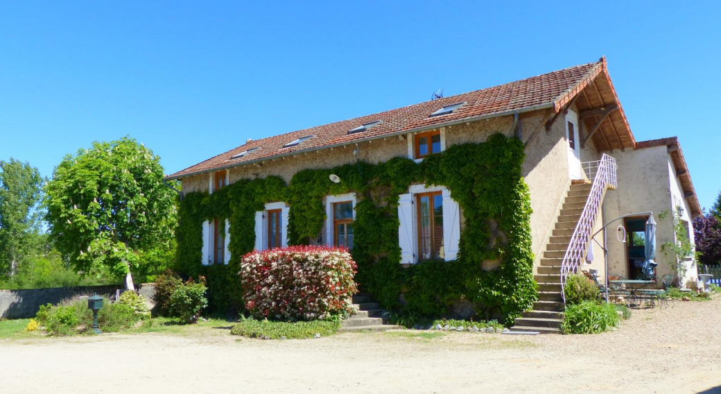 GITES DE FRANCE ALLIER Chambres d'hôtes Les Rodillons à DIOU 