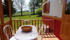 Roulotte 'Le Gîte-ânes' : terrasse