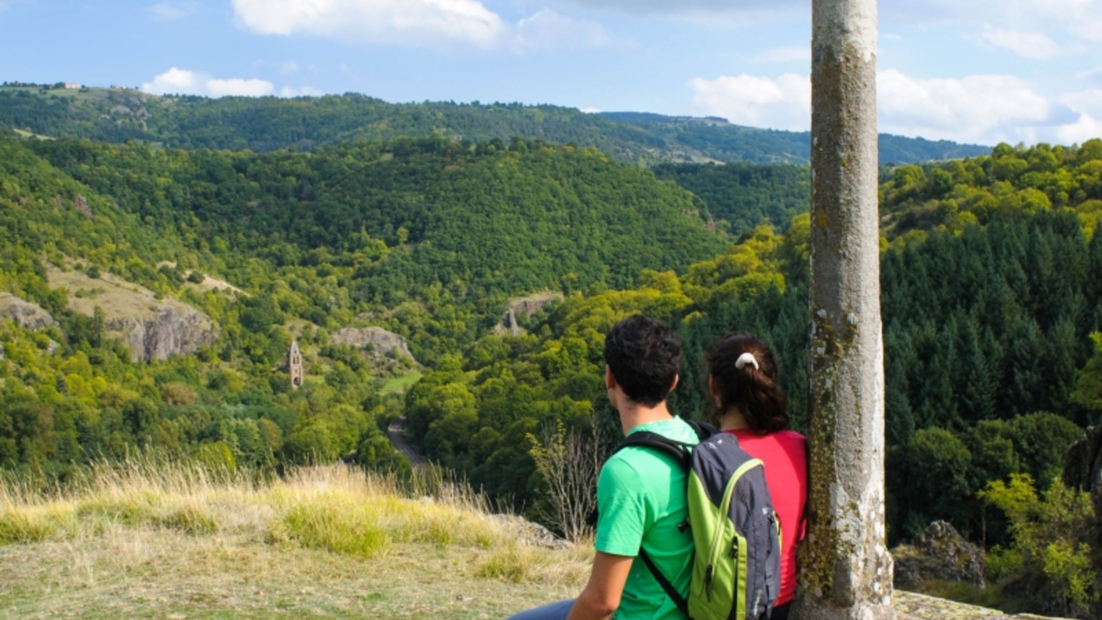 Vue sur la chappelle des Chazes