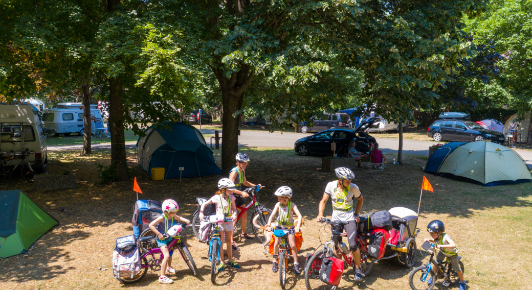 Camping du Puy-en-Velay - Aquadis Loisirs ***