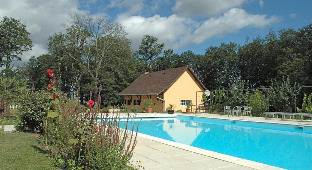 Gîte et piscine