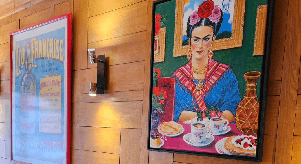 Mini Exhibition 'When Frida Kahlo meets Gustav Klimt'.