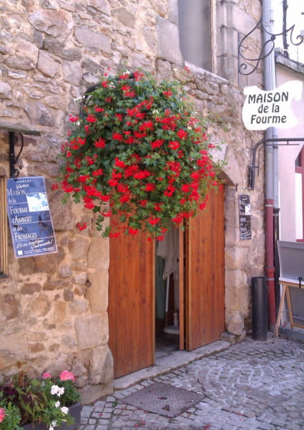 La Boutique De La Maison De La Fourme Auvergne Destination