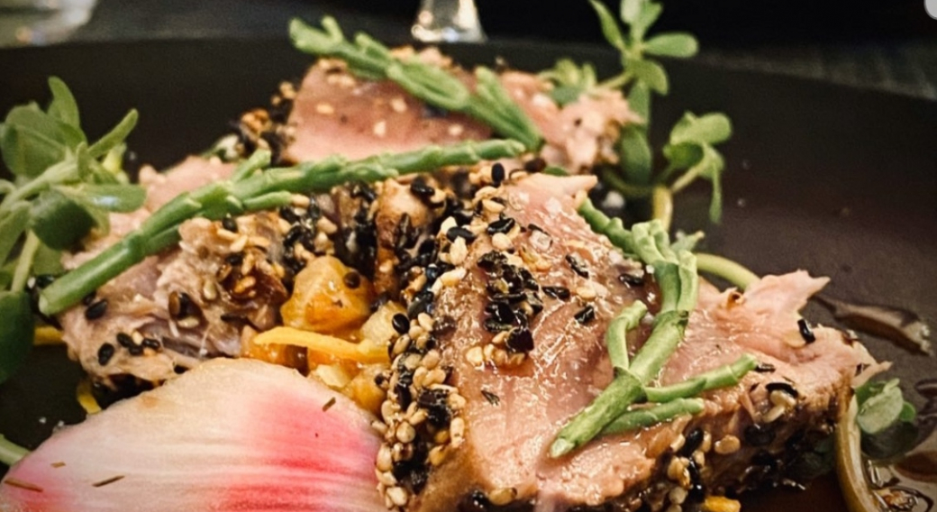 Tataki de bonite au sésame