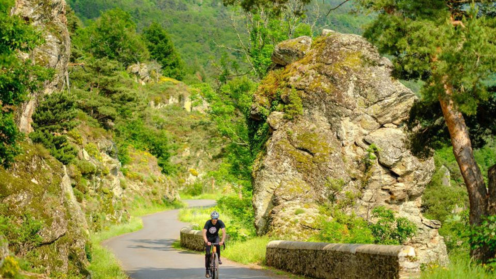 Sur les routes en VTT