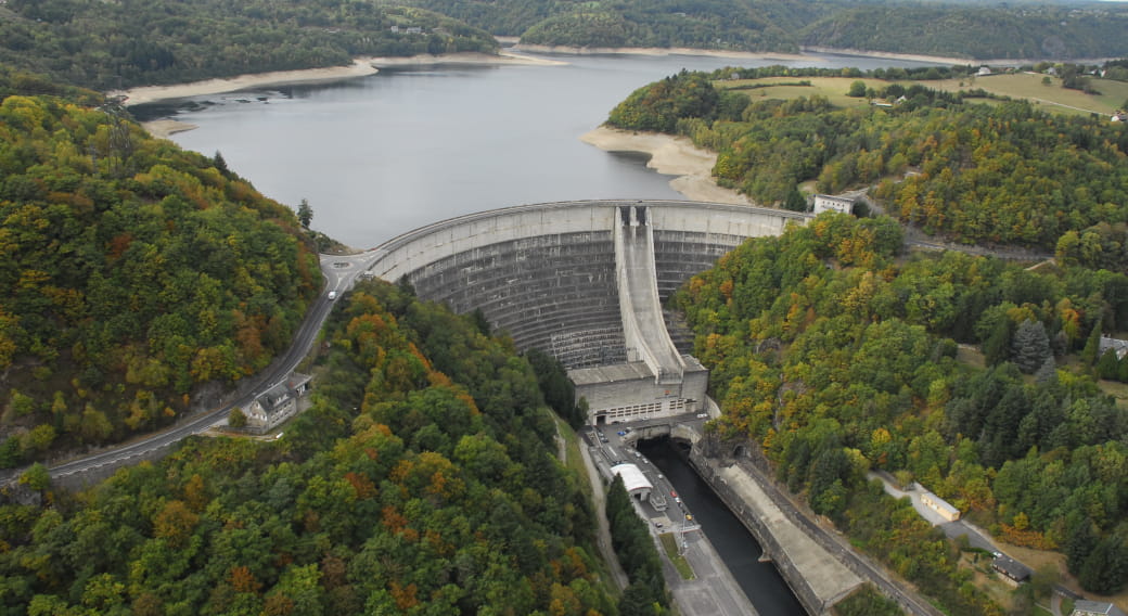 EDF dam of Bort-les-Orgues