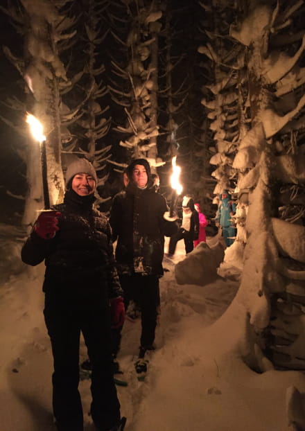 Balade nocturne avec un flambeau