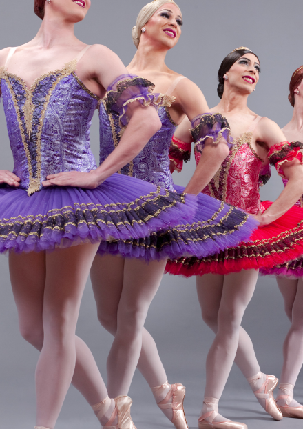 Les Ballets Trockadero de Monte Carlo • 50 ans de drag en tutus !