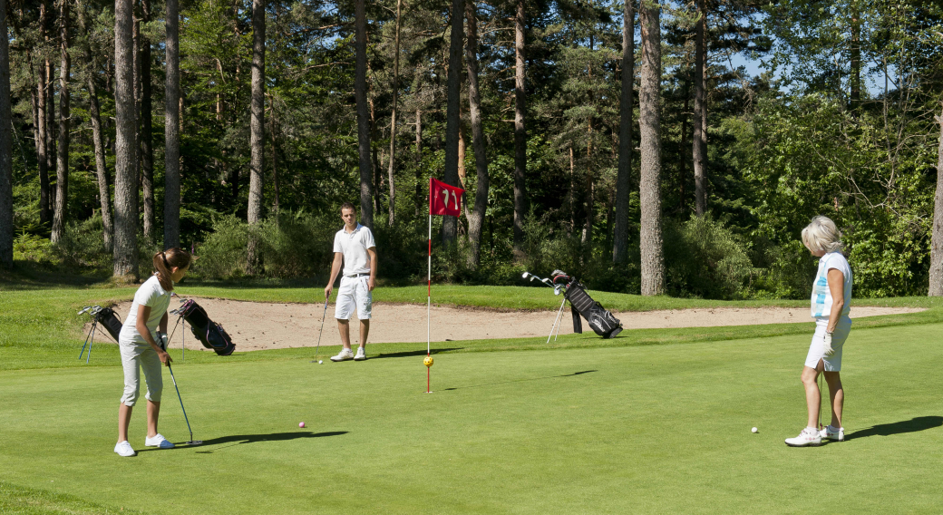 Stage, leçon, club de Golf : swinguez à 1000 m d'altitude !