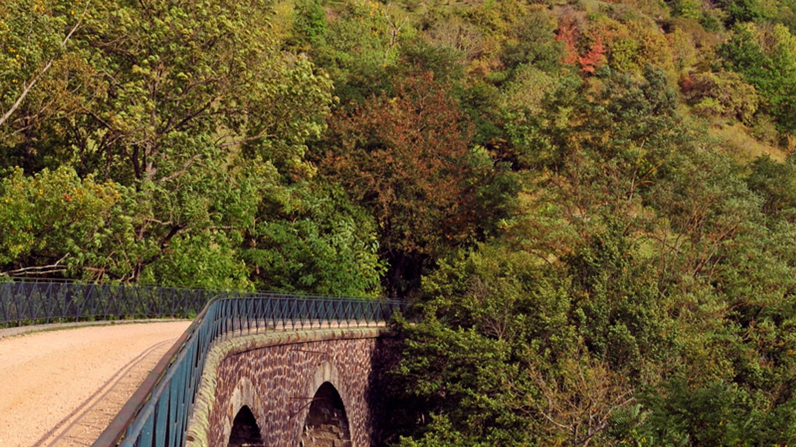 Viaduc près des ravins de Corbœuf