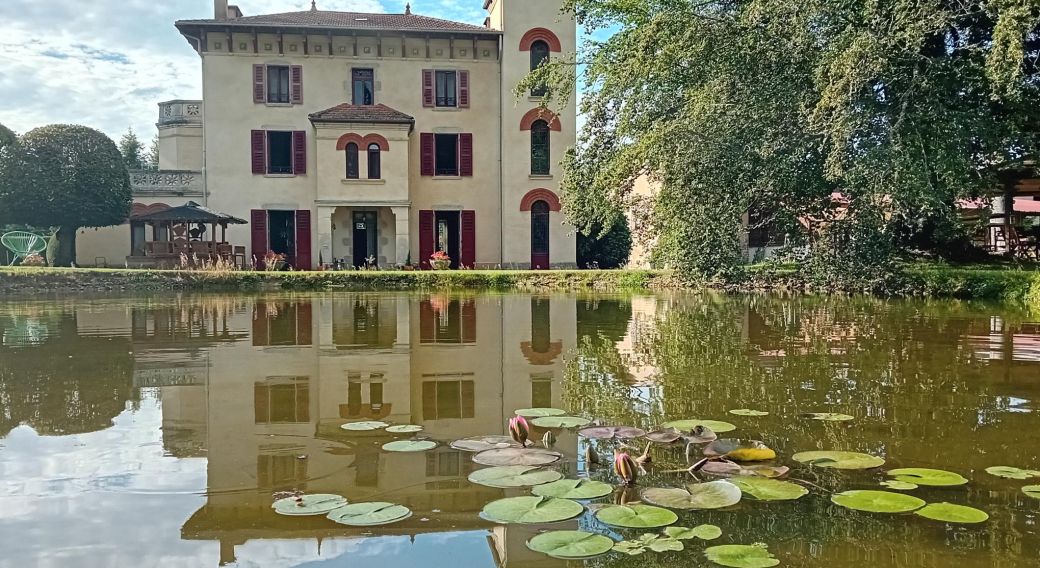 Extérieur du Domaine de Marchal