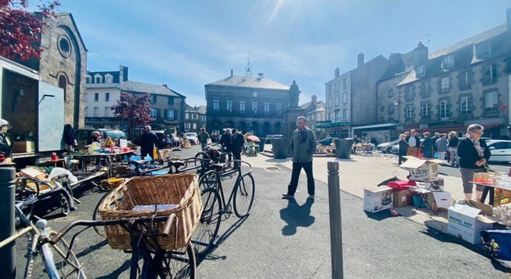 Marché aux puces (vide-greniers)